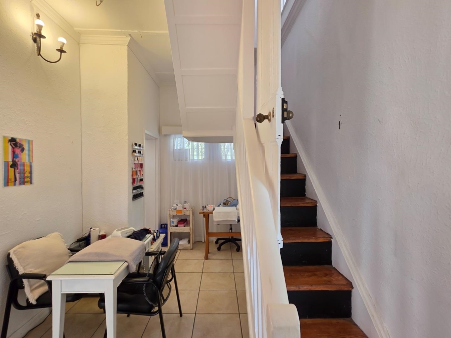 2 Bedroom Property for Sale in Sea Point Western Cape